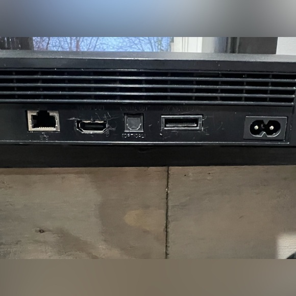 Sony PS3 Black Console with 21 games - Picture 4 of 5